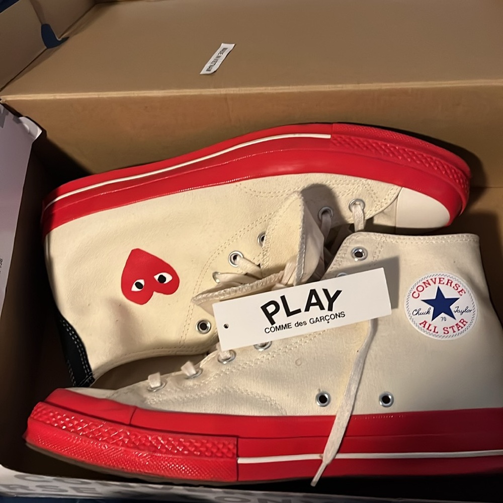 COMME DES GARÇONS Play. Excellent pair of shoes.